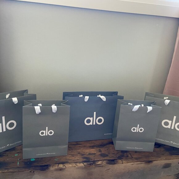 5 Alo Shopping Bags - Picture 2 of 8